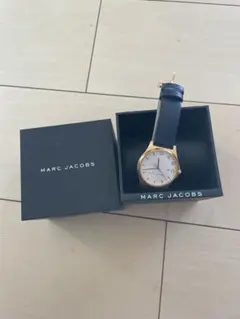 MARC JACOBS ライトグレージュ×ピンクゴールド スモセコ - メルカリ