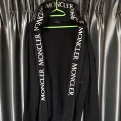 Luca様［美品］国内正規品 モンクレール ロゴライン ジップパーカー Lサイズ