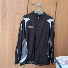 UMBRO ピステ・ウィンドブレーカー ブラック/グレー