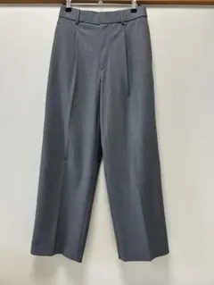 UNIQLO グレー スラックス M