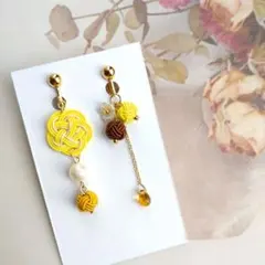 ꫛᥱꪝ ✾No.255✾ 梅結びとドロップビーズのピアス