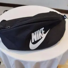 Nike ボディバッグ ブラック