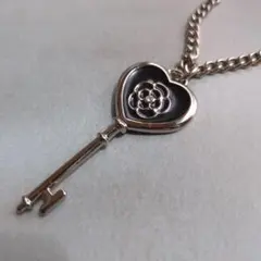【新品】クレイサス　キー チャーム　キーホルダー　目印チャーム　めじるし