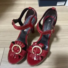 セリーヌ　赤いレザー ハイヒールのサムネイル