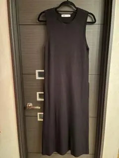 値下げ！ ZARAノースリーブニットワンピース