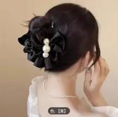 バンスクリップ 黒のフラワー ヘアクリップ ちょっと大きめ