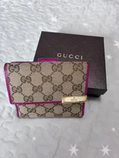 GUCCI 二つ折り財布　ピンクベージュのサムネイル