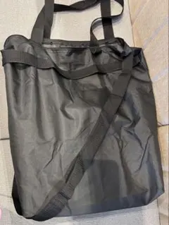 【送料込】ショルダーにもなるブラック トートバッグ ナイロン製