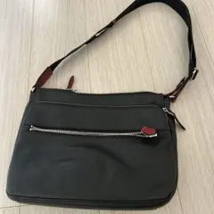 値下げ‼️TAKEO KIKUCHI 黒のレザー風ショルダーバッグ