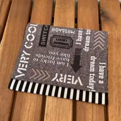 4321【2点100円、3点200円引き】英字柄移動ポケット