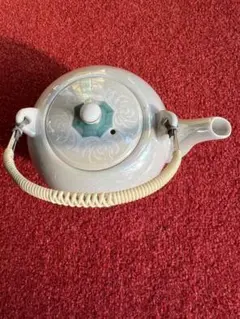 急須　　　お茶の葉入れ