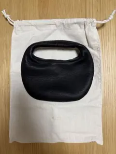 Aeta ROUND ONE SHOULDER S