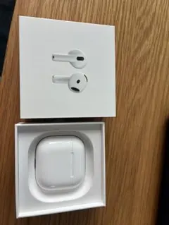 Apple AirPods 4 本体のサムネイル
