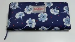 CathKidston キャスキッドソン 花柄 長財布ネイビートラベルウォレットのサムネイル