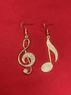 【ト音記号】ピアス ゴールド ストーン ゆれる【八分音符】