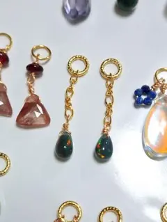 No.2643 ブラックオパール(染め) チャーム