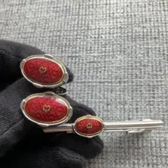 Item thumbnail for item bc9af6c5-ccb0-4ae7-8eaa-e4709ddf3c17