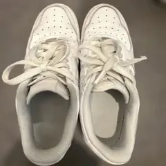 NIKE AIR FORCE 1 ホワイト スニーカー
