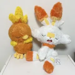 アチャモとヒバニーのぬいぐるみ