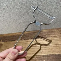 Item thumbnail for item 8658518b-983b-40ea-91a9-d8393eaa962d