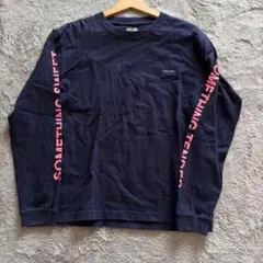 【USED】DELUXE デラックス　長袖Tシャツ　ネイビー　袖プリントのサムネイル