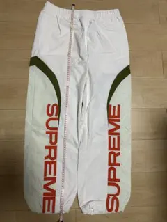 SUPREME ナイロンパンツ ホワイトのサムネイル
