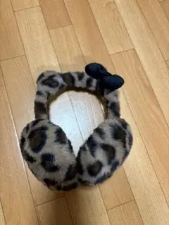 キティちゃん　ヒョウ柄ファー耳あて・イヤーマフ