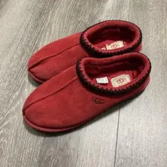UGG スエード レッド スリッポン　タスマン