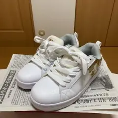 DC ホワイト ゴールドロゴ スニーカー