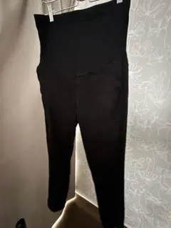 ユニクロ マタニティ パンツ 黒