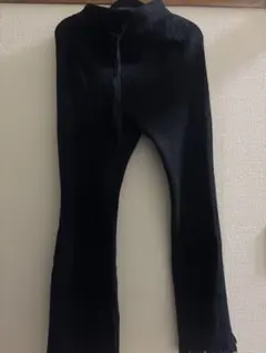 リブ編み 黒 フレアパンツ