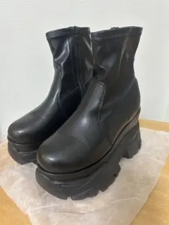 厚底ブーツ(ブラック)Mサイズ