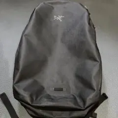 新品〈アークテリクス〉グランヴィル 10クーリエ バッグ（Dk Stratus