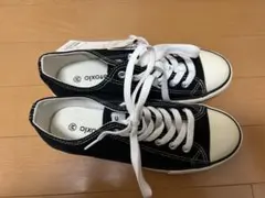 お値下げ【新品未使用タグ付き】LOVETOXICスニーカー　Mサイズのサムネイル