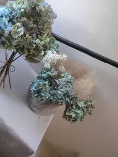 スモークツリーとアンティークブルーな秋色紫陽花とヤマハハコのドライフラワー