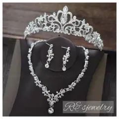 ハートクラウン王冠ティアラ＆ネックレス＆ピアスウェディング 3点セットc