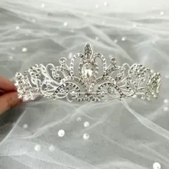 ティアラ シルバー クリスタル 結婚式 ブライダル 花嫁 ウェディング