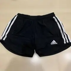 adidas 黒 ハーフパンツ 3本ライン
