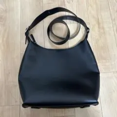 UNIQLO ユニクロ レザータッチスクエアショルダーバッグ ブラック