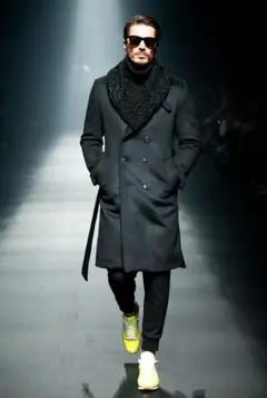 2025年最新】1piu1uguale3 チェスターコートの人気アイテム - メルカリ