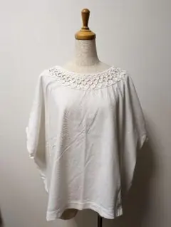 シャンブルドゥシャーム 　ビーズ付きtシャツのサムネイル