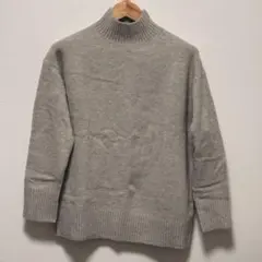 GU パフィータッチハイネックセーター ベージュ M