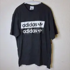 アディダス【XL】Tシャツ クルーネック 半袖 プリント 黒 綿 デイリーのサムネイル