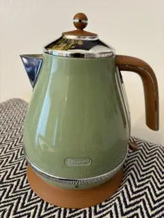 【美品】デロンギ アイコナ ヴィンテージ 電気ケトル オリーブグリーンのサムネイル
