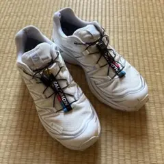 ⚫️SALOMON GORE-TEX スニーカー ホワイトのサムネイル
