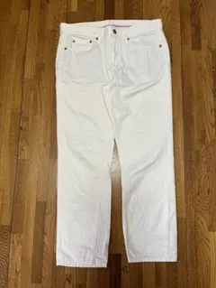 ホワイト ストレートレッグ デニムパンツ