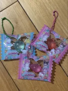 GUMMY グミチュアチャーム グミ&ミニポーチ キティ、マイメロ、キキ