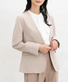 GLACIER ノーカラーベージュジャケット