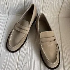 ZARA ベージュローファー　スウェード調