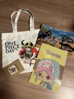 ONE PIECE 25周年記念トートバッグ、シール、クリアファイル